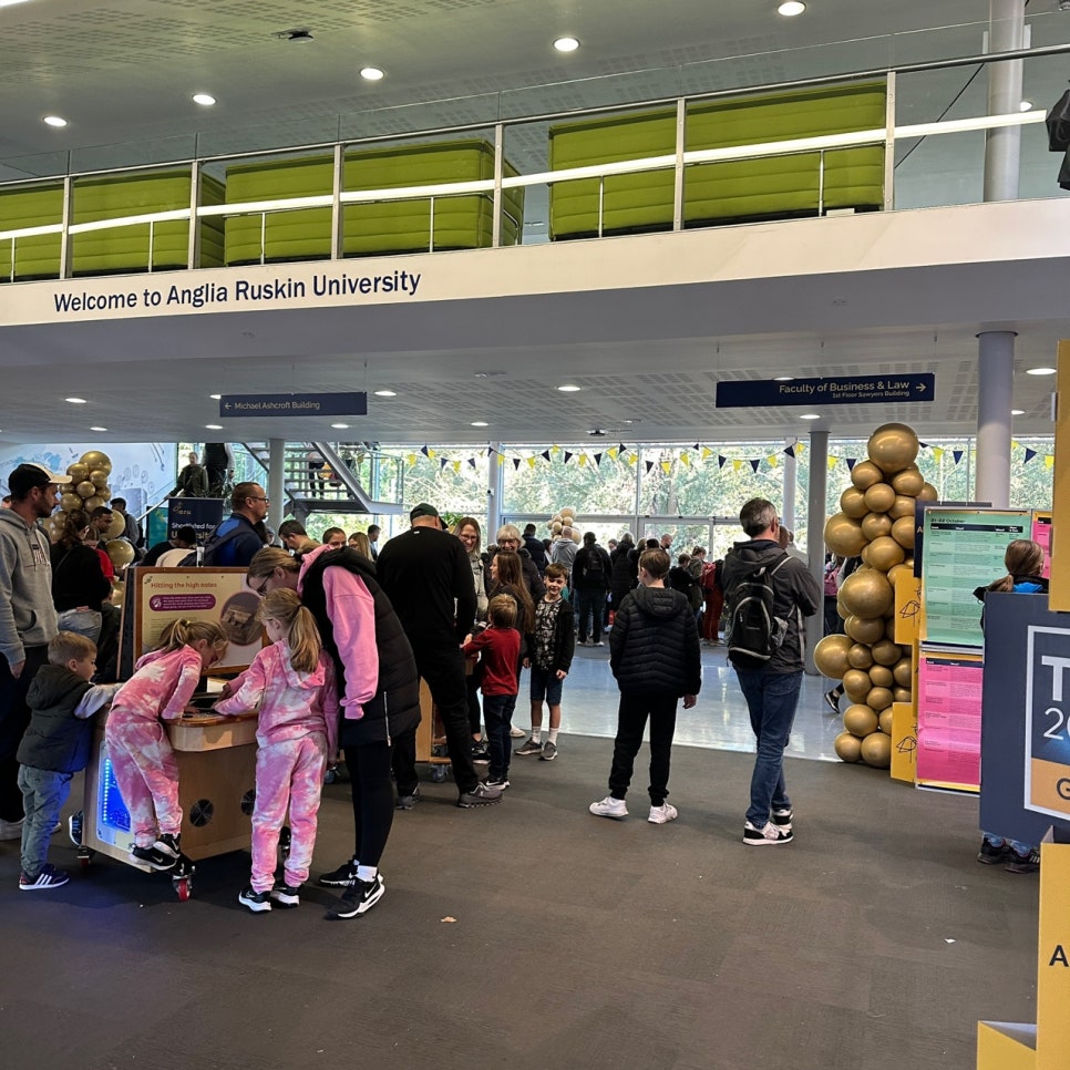 영국 일상 기록 9 (챔스포드 일상, Chelmsford Science Festival / Out of this world)