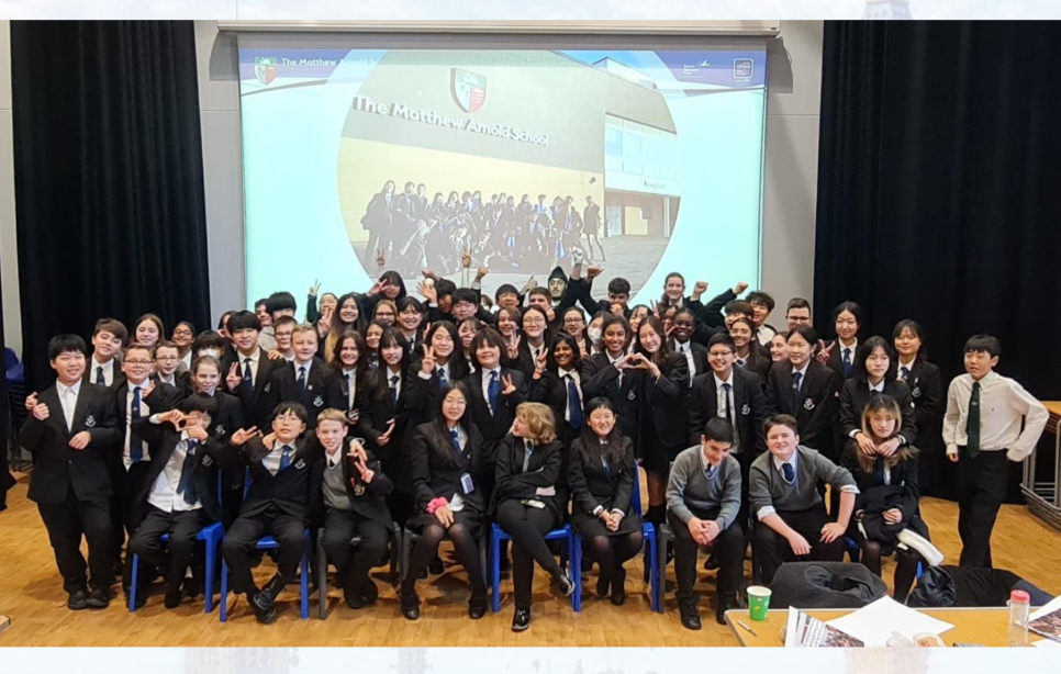 2024년 영국 겨울캠프 안내 - 영국 공립학교 스쿨링 캠프 at 런던! The Matthew Arnold School